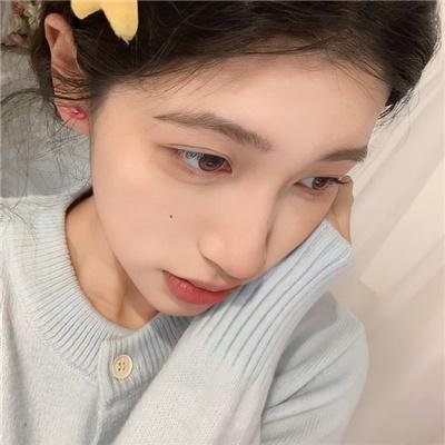 在江边